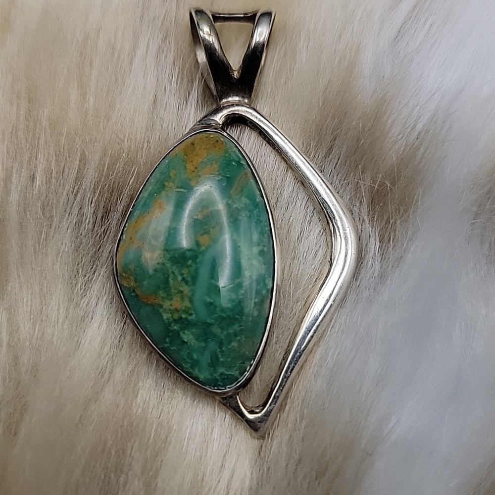 DTR Desert Rose Trading J. King Green Chrysoprase 925 Sterling Silver Pendant